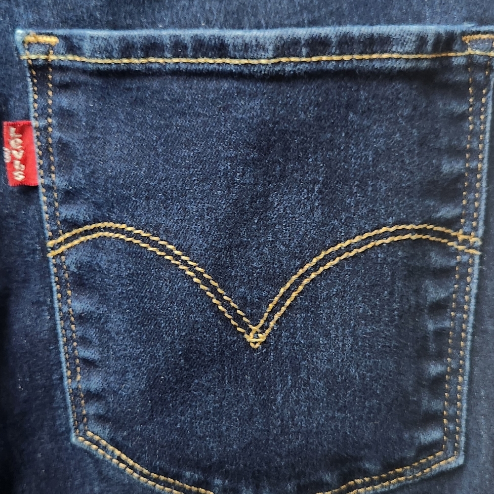 Blue Levi 721 High Rise Skinny Jeans Women Size 32 with Sleek Fit - Picture 6 of 6